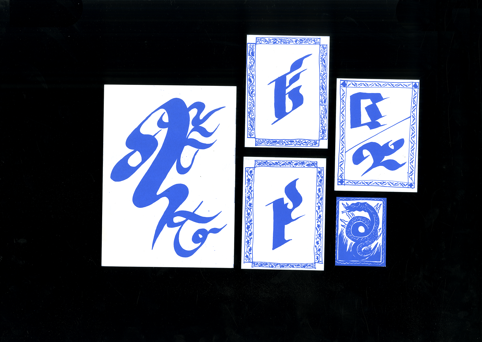 Écriture Imaginaire, cartes tailles diverses avec symboles